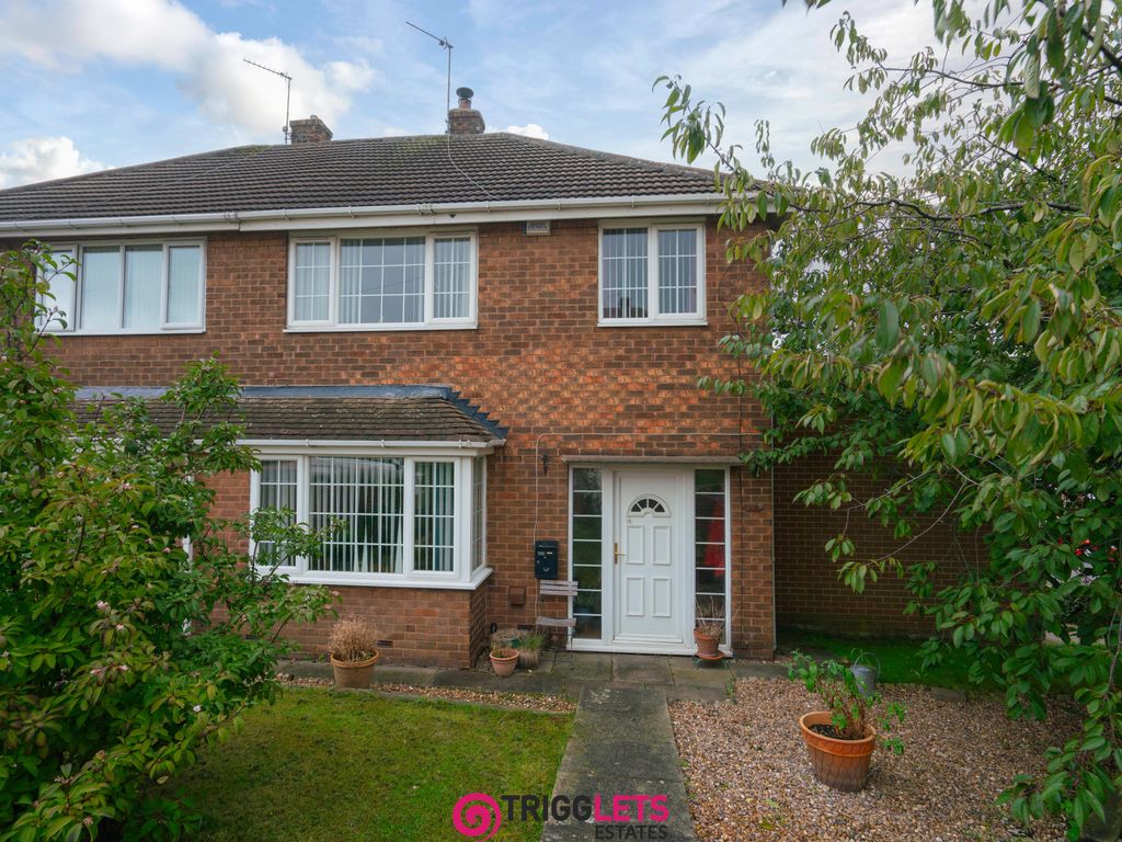 3 bed semidetached house for sale in Burkinshaw Avenue, Rawmarsh