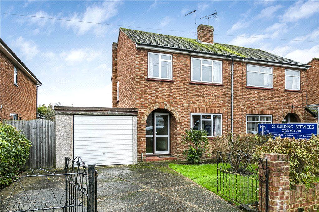 3 bed semidetached house for sale in Staveley Road, Ashford, Surrey