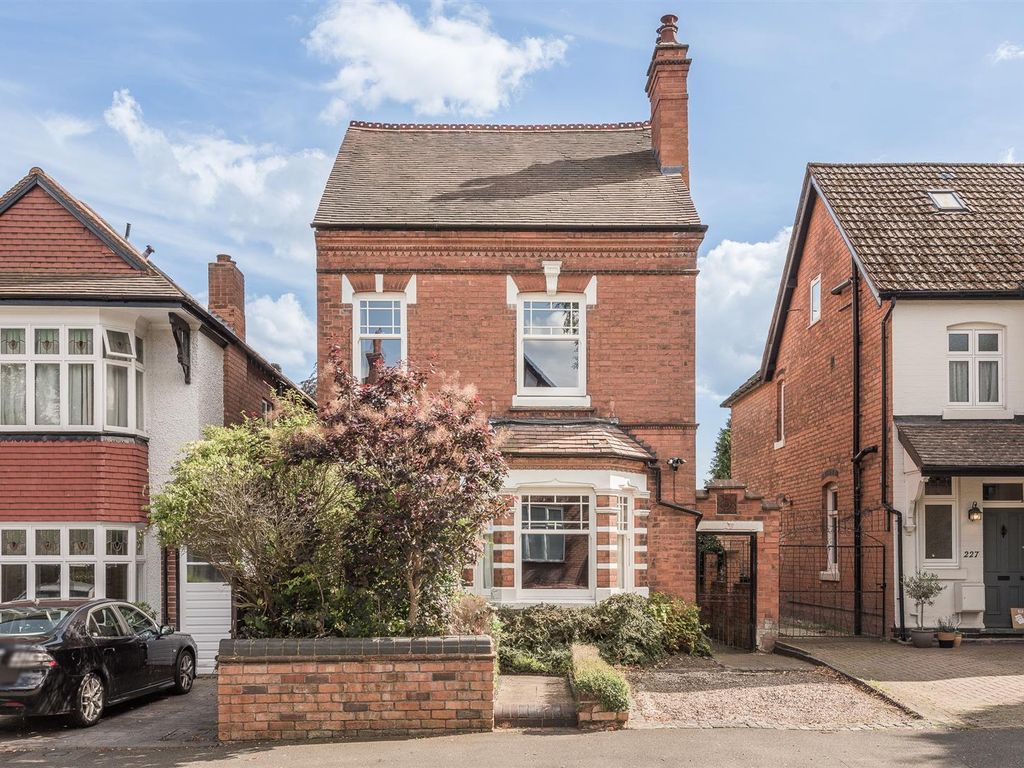3 bed property for sale in Station Road, Wylde Green, Sutton Coldfield