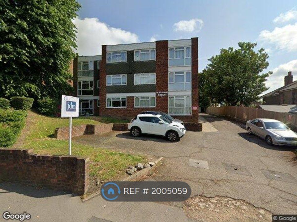 2 bed flat to rent in Loraine Court, Chislehurst BR7, £1,400 pcm Zoopla