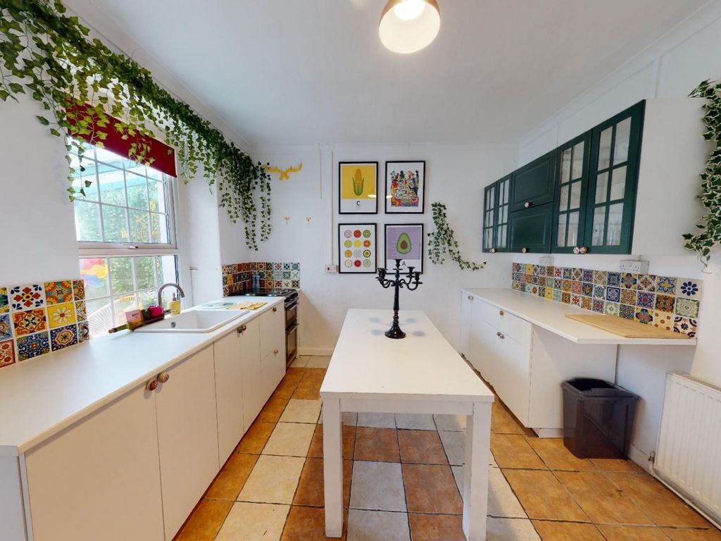 2 bed semidetached house to rent in Vivian Road, Sketty, Swansea, West