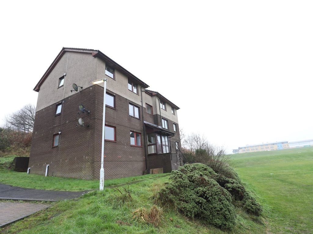 2 bed flat for sale in Tulloch Court, Cowdenbeath KY4 Zoopla