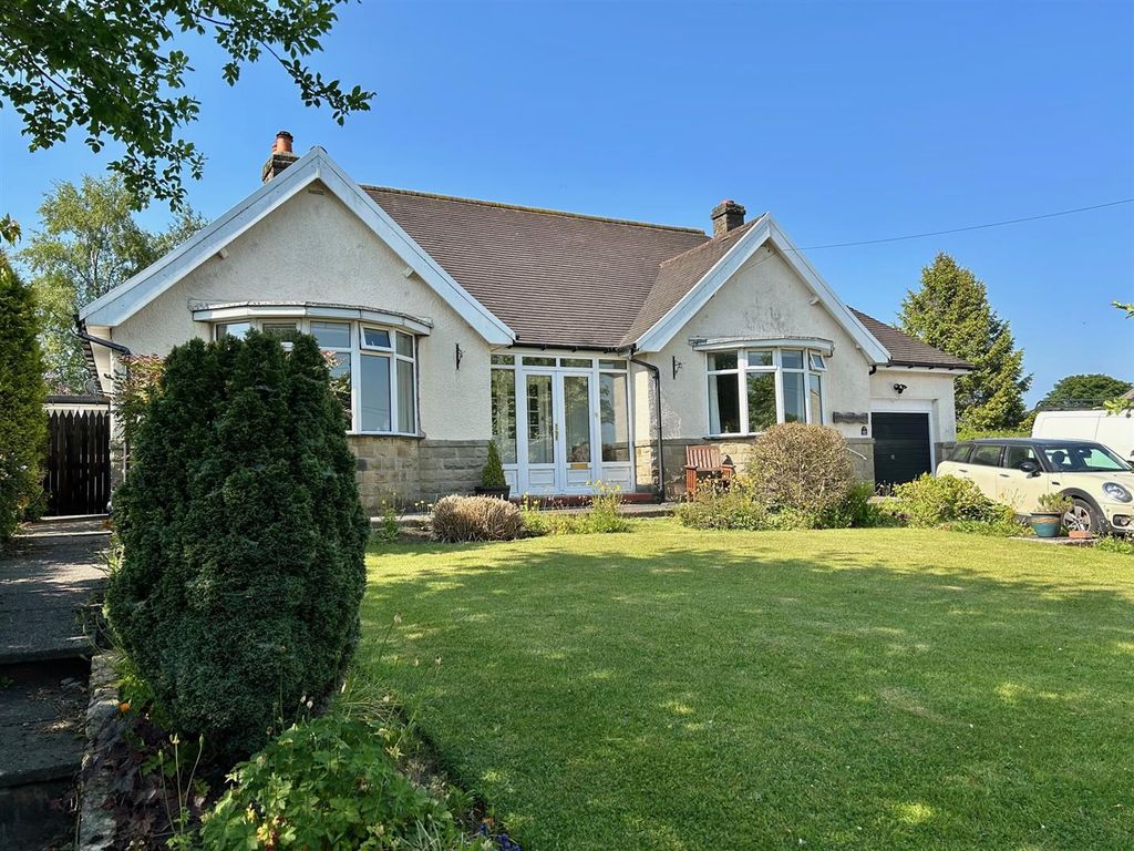 4 bed detached bungalow for sale in Queens Road, Buxton, Derbyshire SK17, £399,000 Zoopla