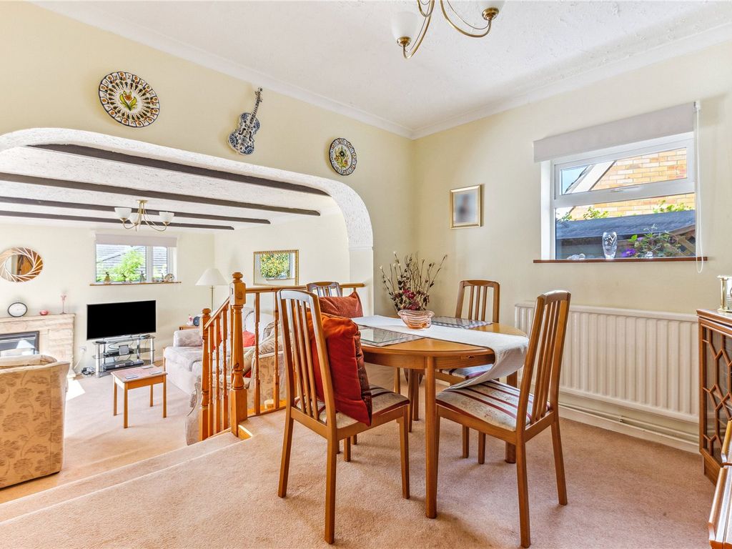 2 bed bungalow for sale in High Street, Little Sandhurst, Sandhurst