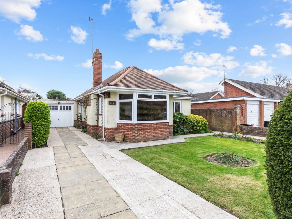 3 bed detached bungalow for sale in Crowborough Drive, GoringBySea