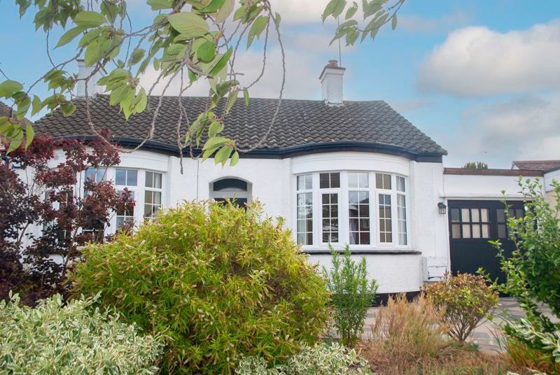 2 bed detached bungalow for sale in Chase Gardens, WestcliffOnSea SS0