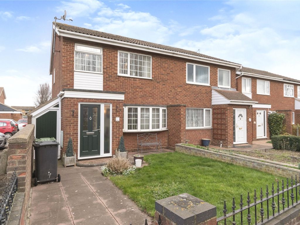 3 bed semidetached house for sale in Station Road, Marston Moretaine