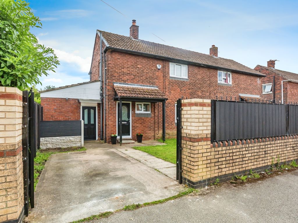 3 bed semidetached house for sale in Radcliffe Road, Barnsley S71, £