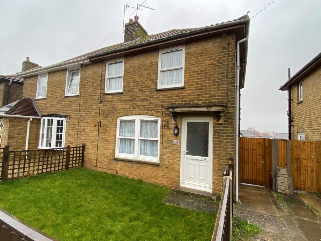 2 bed property to rent in Milner Crescent, Aylesham, Canterbury CT3, £