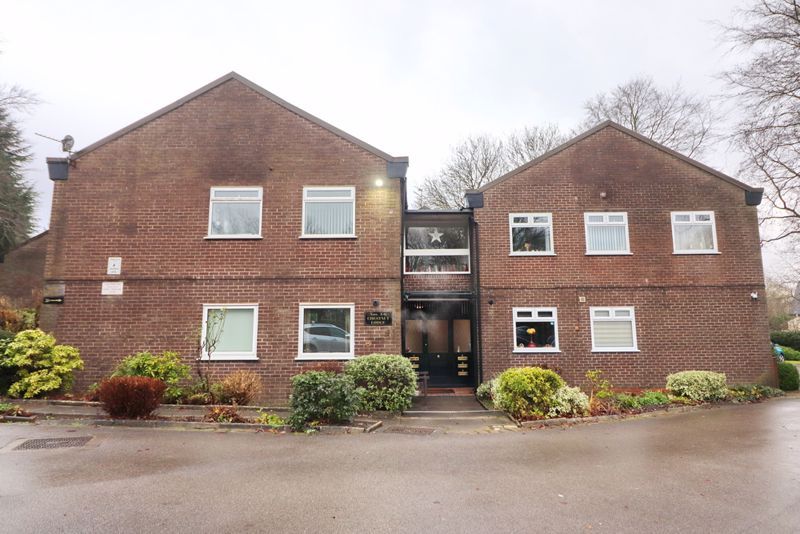 2 bed flat for sale in Roe Green Avenue, Worsley, Manchester M28, £