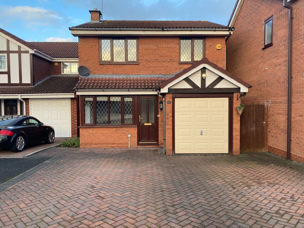 3 bed property to rent in Middleton Gardens, Long Meadow, Worcester WR4, £1,300 pcm Zoopla