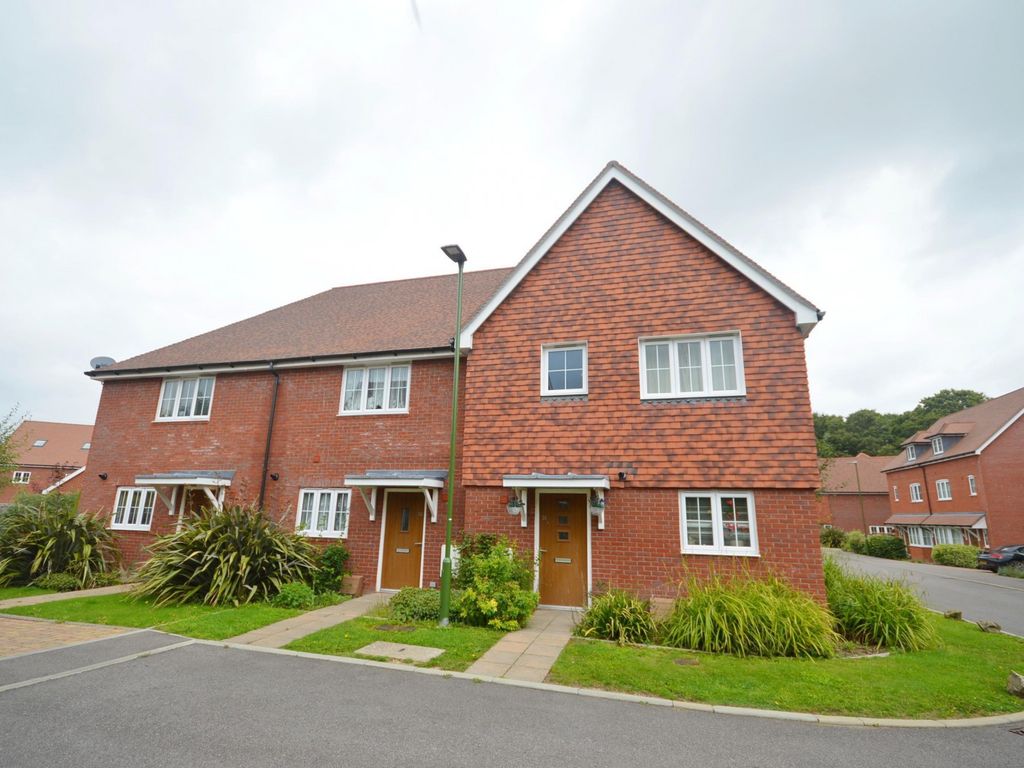 3 bed semidetached house to rent in 31 Wood Croft, Billingshurst, West Sussex RH14 Zoopla