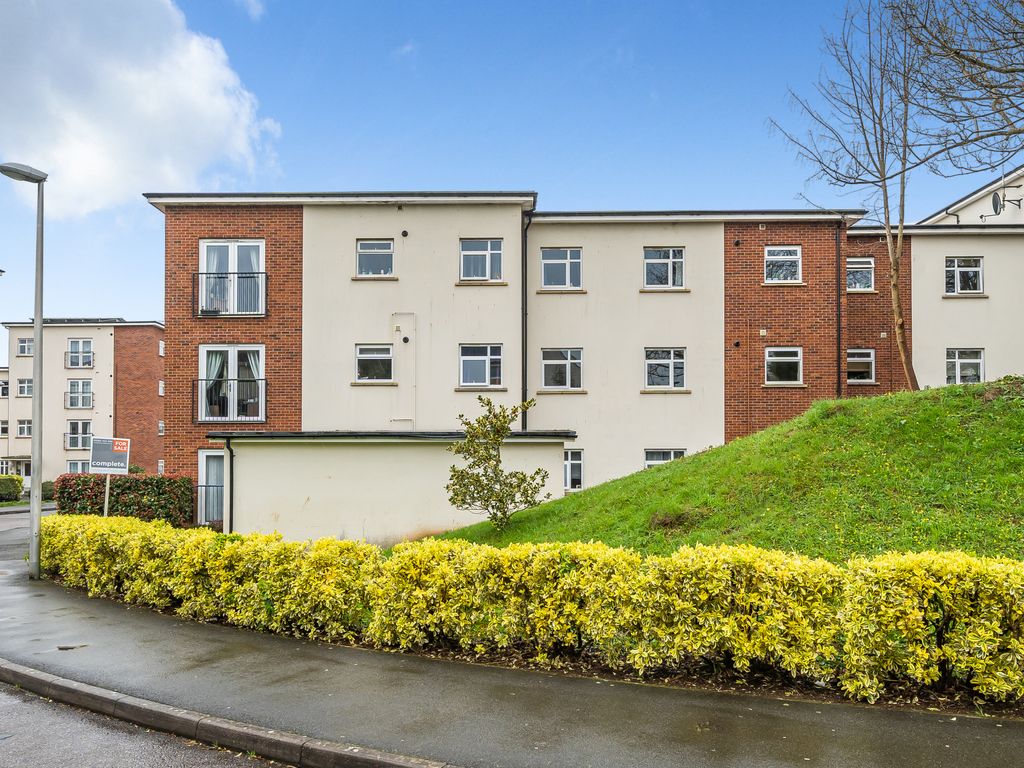 2 bed flat for sale in Raleigh House, Thursby Walk, Exeter EX4, £