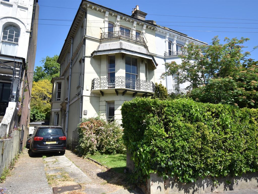 6 bed semidetached house for sale in Baldslow Road, Hastings TN34 Zoopla