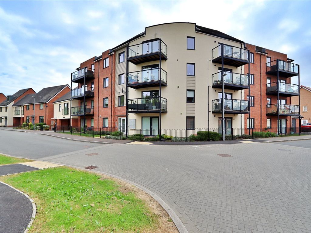 2 bed flat for sale in Guildford Avenue, Kingsmead, Milton Keynes