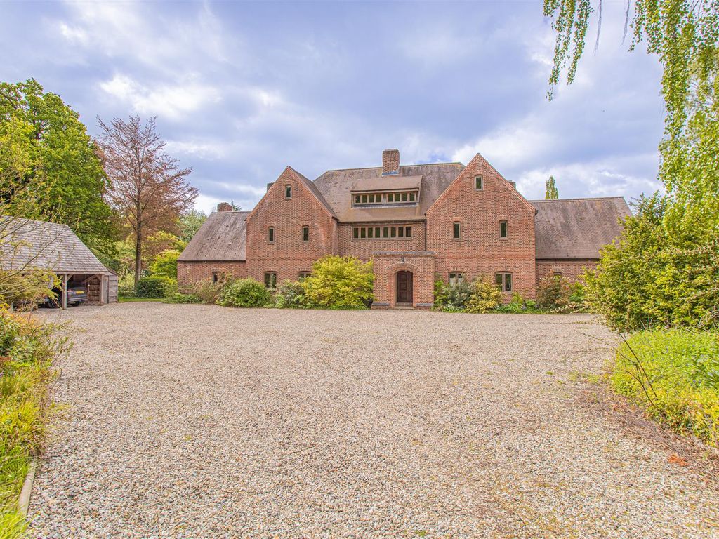 8 bed detached house for sale in Roundway, Devizes SN10 Zoopla