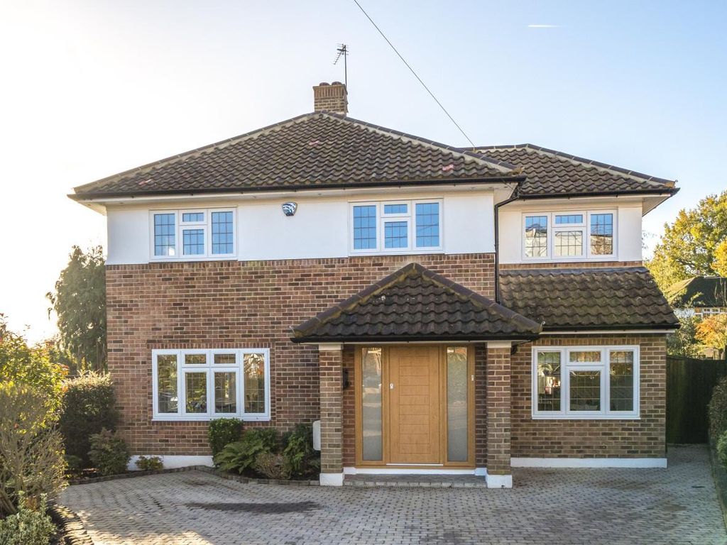 4 bed detached house for sale in Elmstead Close, London N20, £1,450,000