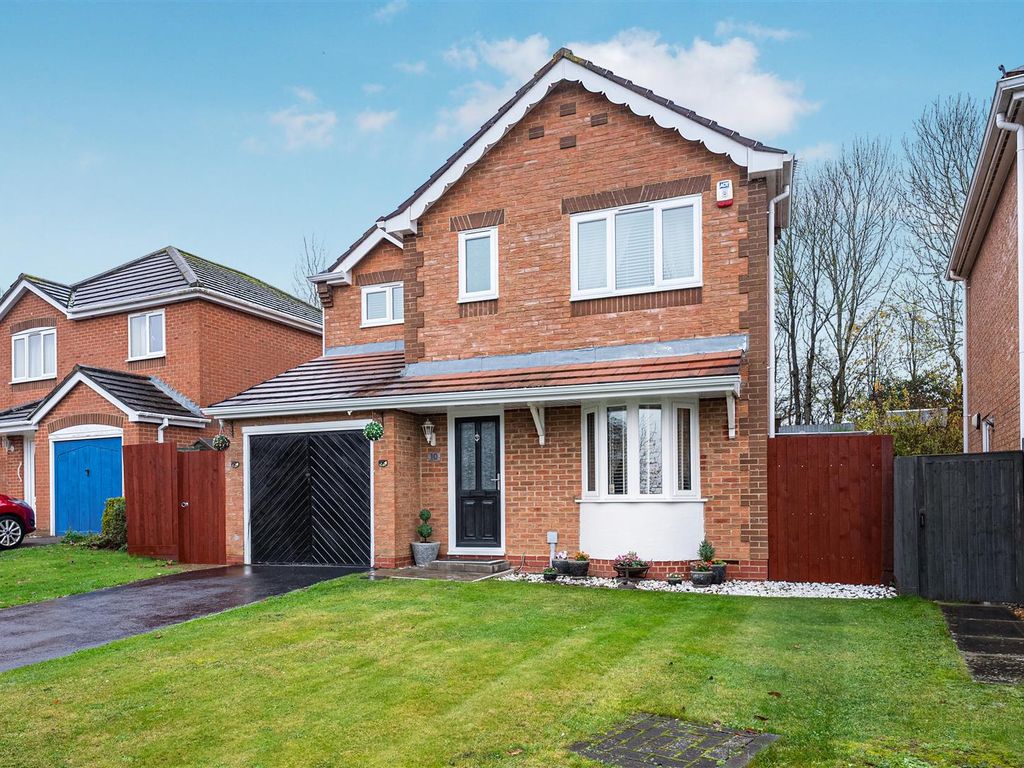 3 bed detached house for sale in Gainsborough Way, Daventry NN11, £