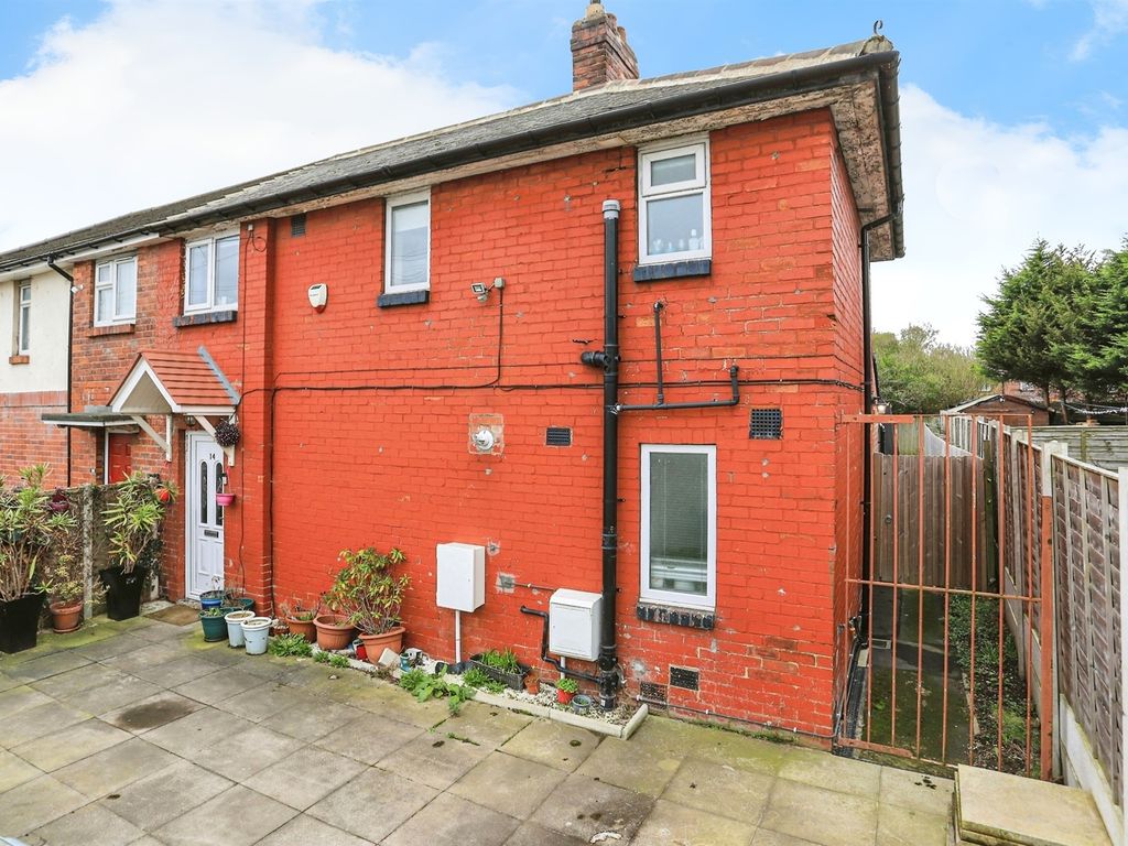 3 bed semidetached house for sale in Rookwood Avenue, Leeds LS9, £