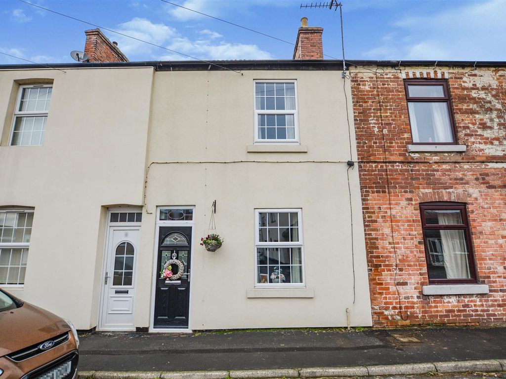 2 bed cottage for sale in Low Cross Street, Crowle, Scunthorpe DN17