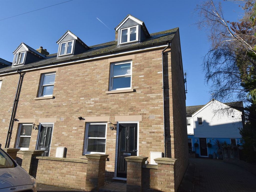 3 bed semidetached house for sale in Regent Street, Whitstable CT5