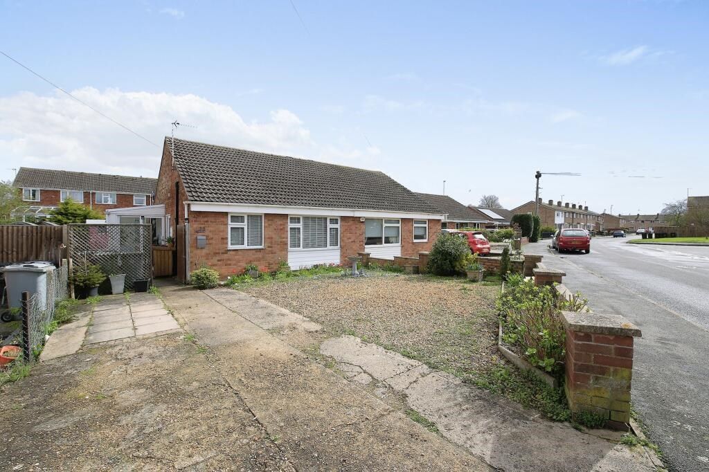2 bed bungalow for sale in Churchill Road, Stamford PE9, £234,000 Zoopla