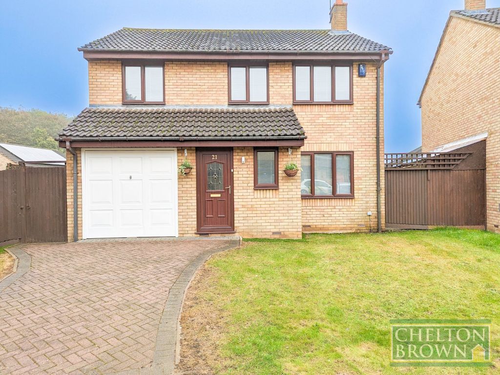 4 bed detached house to rent in Heather Lane, Billing Arbours