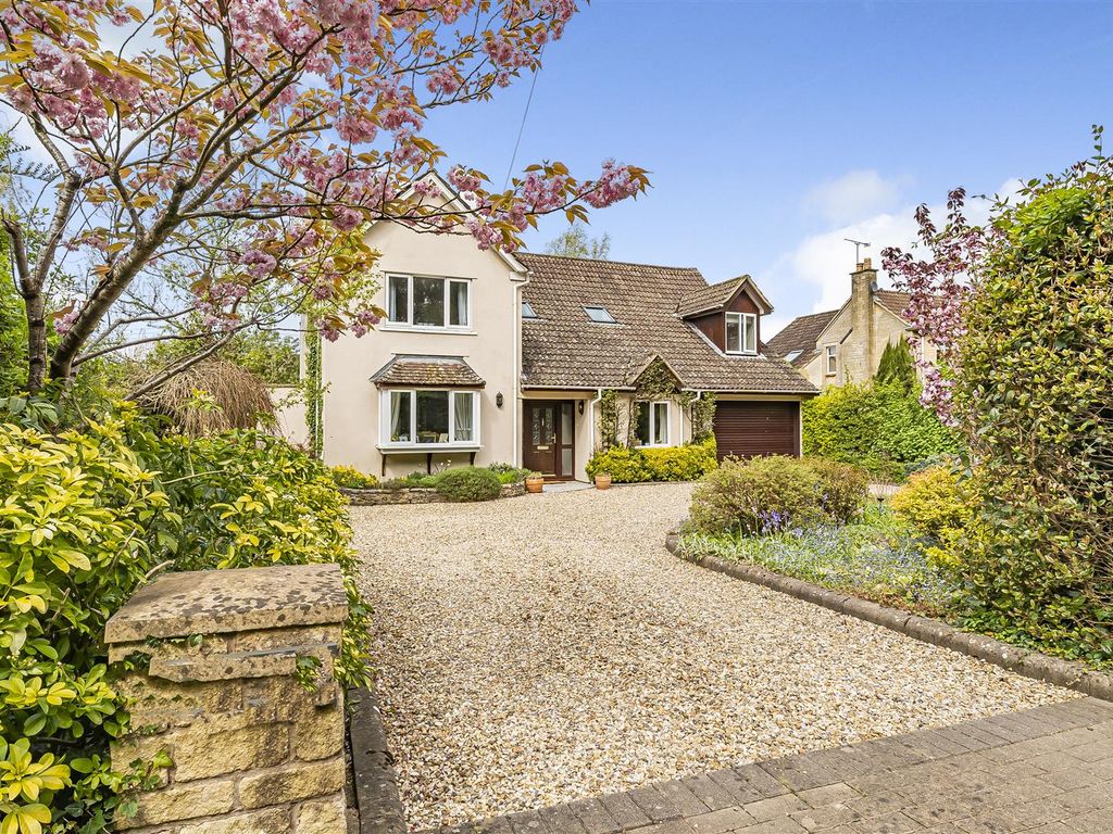 4 bed detached house for sale in Church Road, Derry Hill, Calne SN11, £