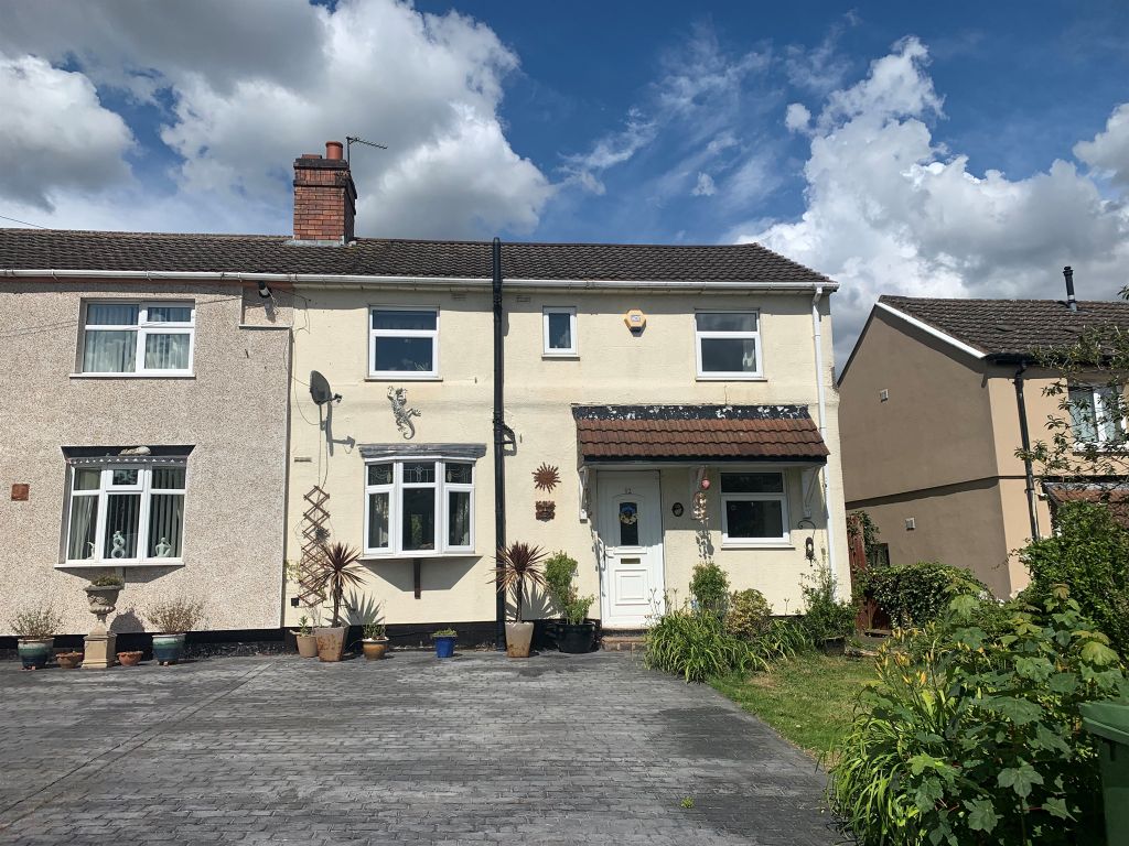 3 bed semidetached house for sale in Oxley Avenue, Oxley