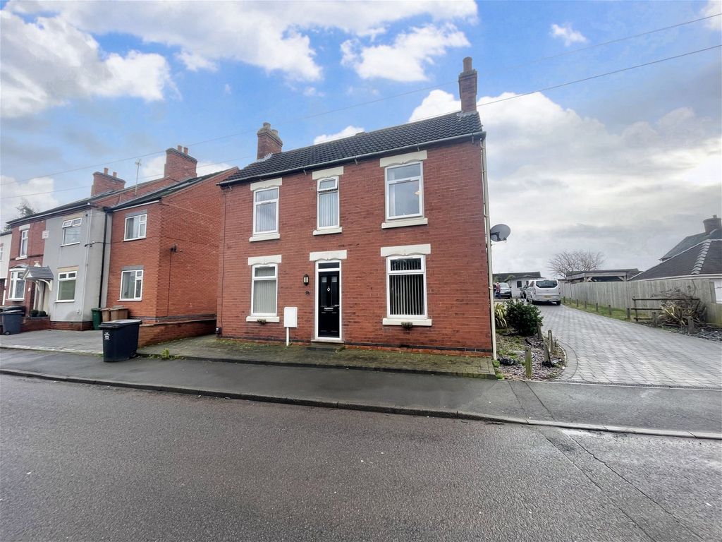 4 bed detached house for sale in Park Road, Newhall DE11, £300,000 Zoopla