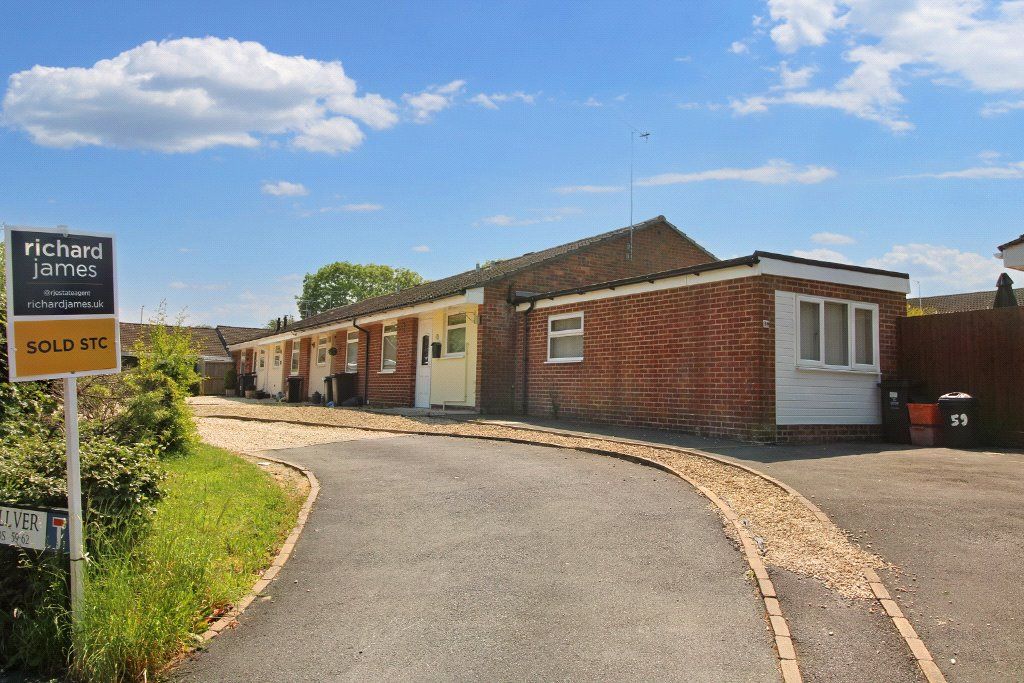 2 bed bungalow for sale in Bellver, Toothill, Swindon SN5 Zoopla