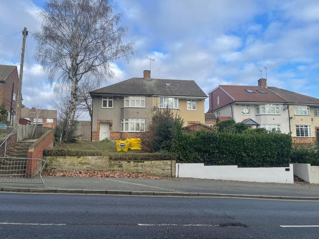 Room to rent in Watling Street, Bexleyheath DA6, £800 pcm Zoopla