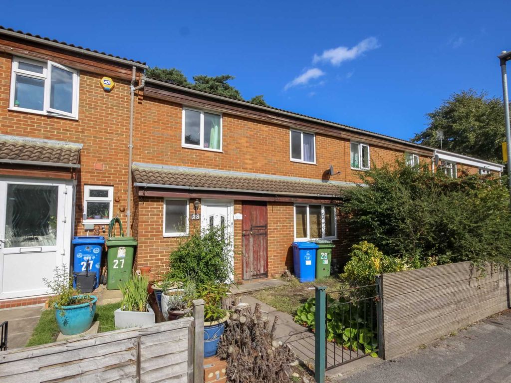 3 bed terraced house for sale in Bracknell RG12, £315,000
