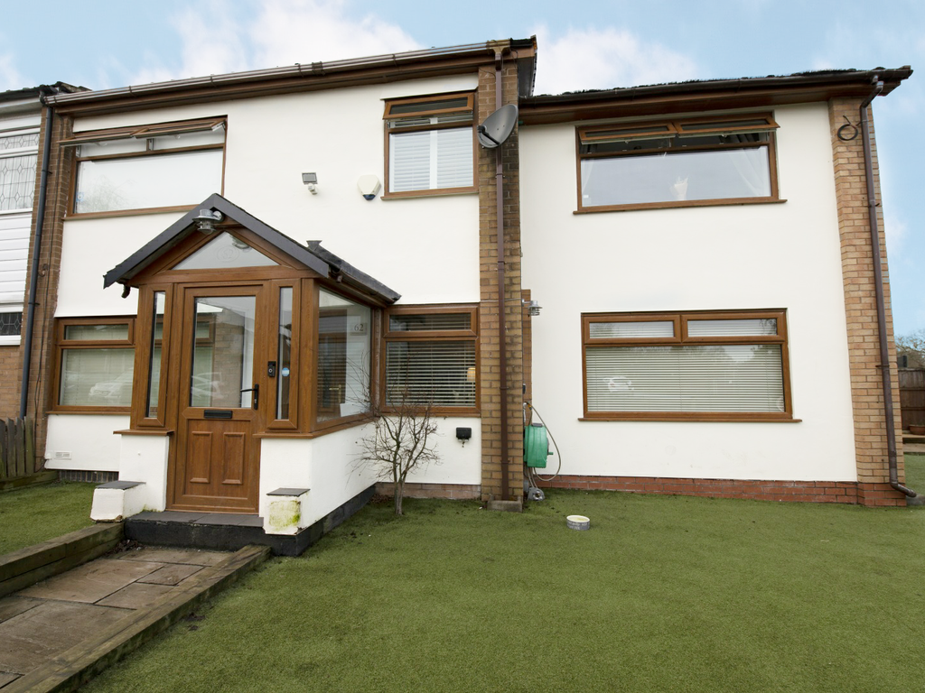 5 bed semidetached house for sale in Tarbolton Crescent, Hale