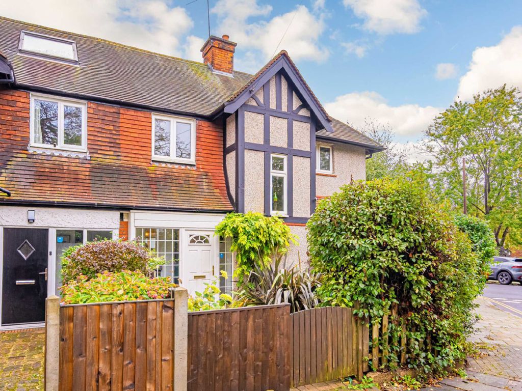 3 bed semidetached house for sale in Borough Road, Osterley, Isleworth