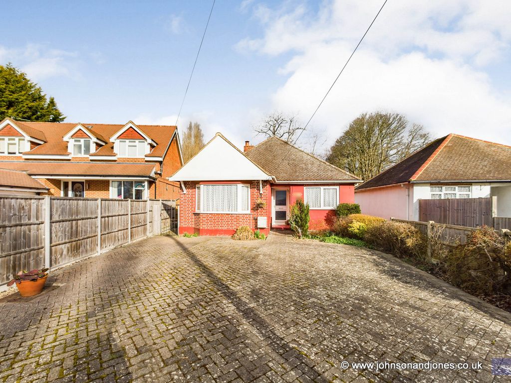 3 bed detached bungalow for sale in Chertsey Lane, Staines TW18 Zoopla