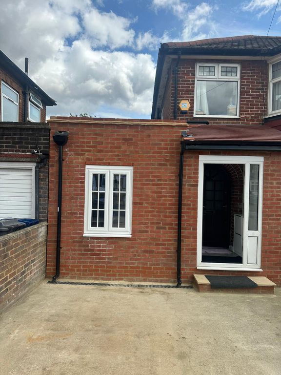 1 bed flat to rent in Montrose Avenue, Edgware HA8 Zoopla