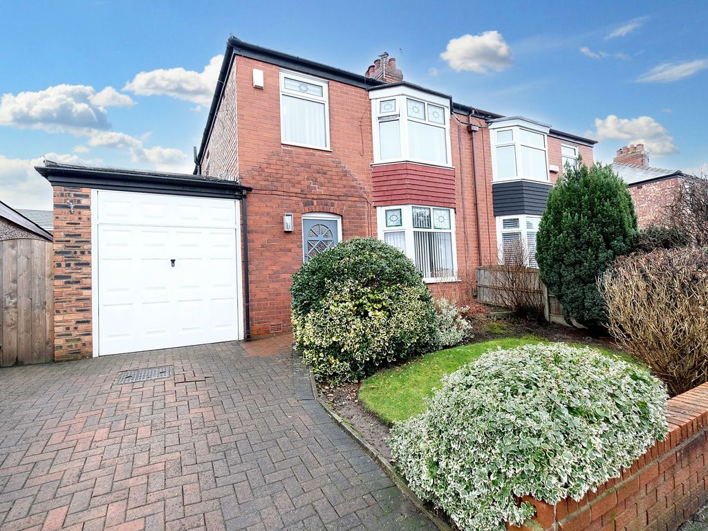3 bed semidetached house for sale in Ormonde Avenue, Salford M6, £