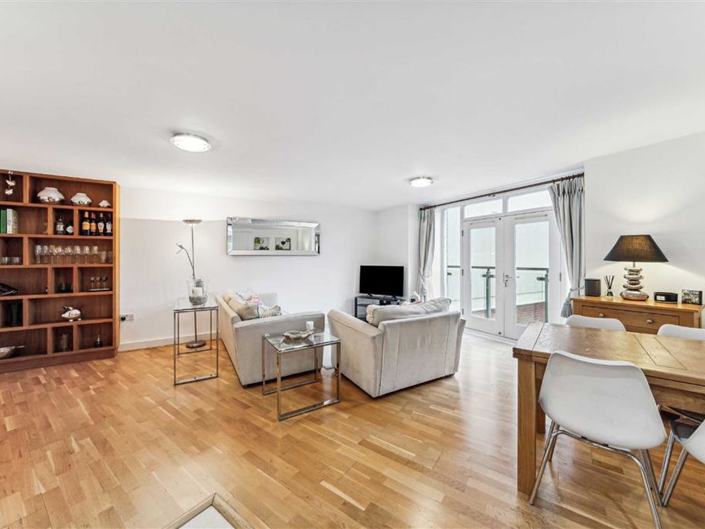 2 bed flat for sale in Union Road, London SW4, £580,000 Zoopla