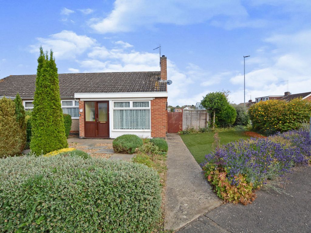 2 bed bungalow for sale in Park Lane, Northampton NN5 Zoopla