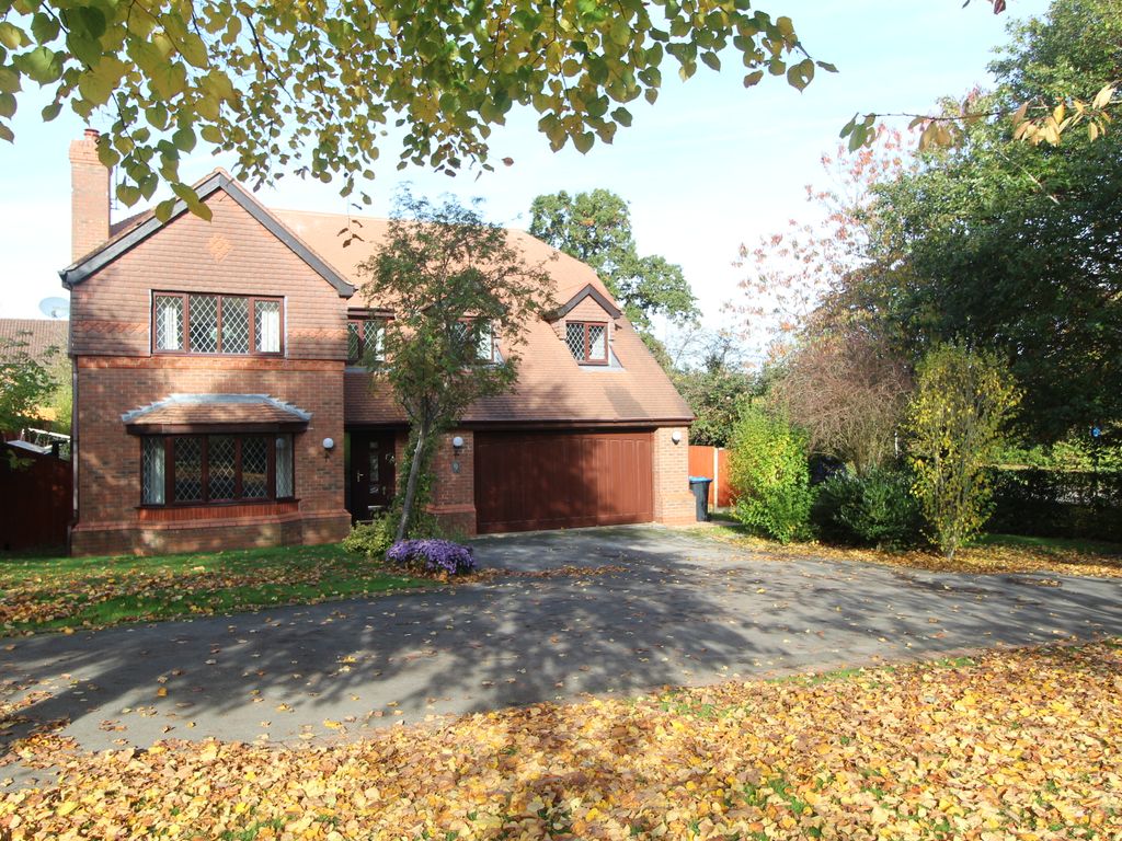 4 bed detached house for sale in Styal Close, Davenham, Northwich CW9