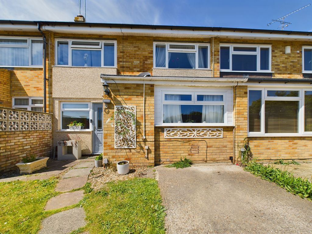 3 bed town house for sale in Logan Close, Tilehurst, Reading RG30, £