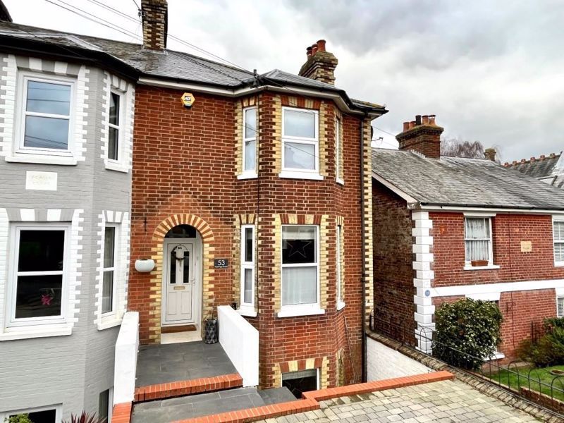 3 bed end terrace house for sale in Hastings Road, Pembury, Tunbridge
