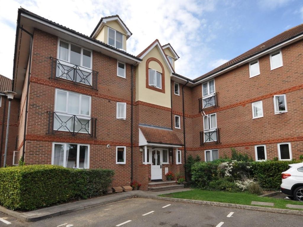2 bed flat to rent in St. Marys Lane, Upminster RM14 Zoopla