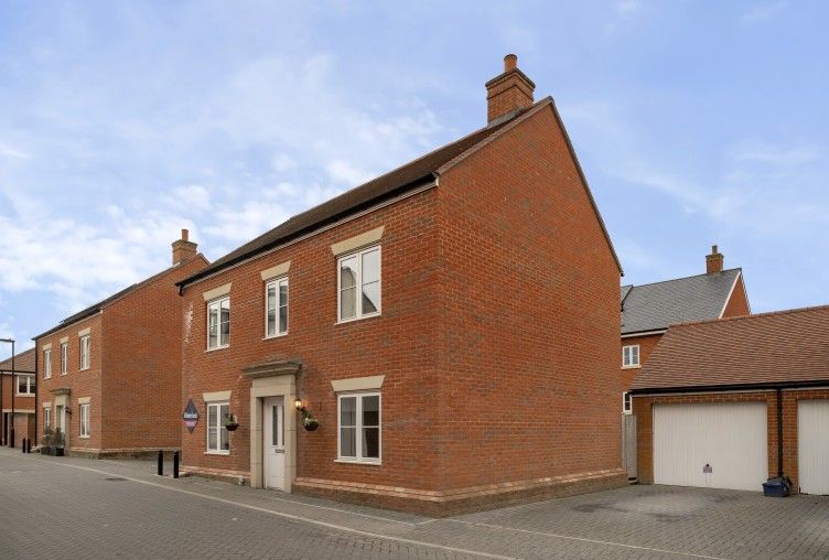 3 bed detached house for sale in Stuart Lane, Wellesley, Aldershot