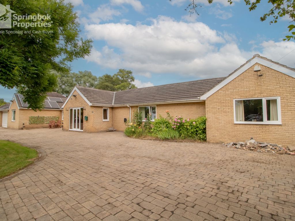 5 bed bungalow for sale in West Lane, West Lane, Forest Hall, Newcastle