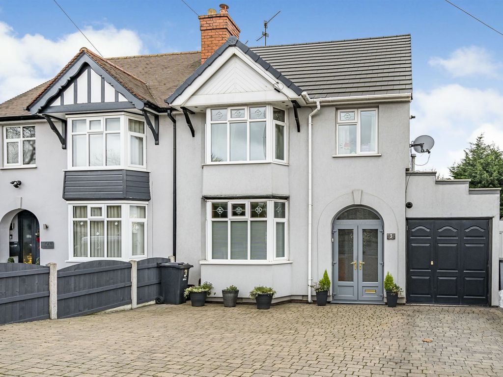 3 bed semidetached house for sale in Thorns Road, Quarry Bank