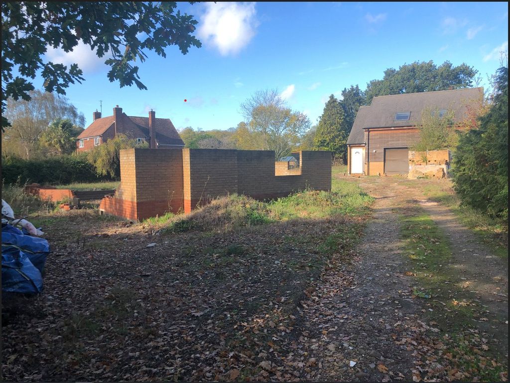 4 bed detached house for sale in High Street, Pavenham, Bedford