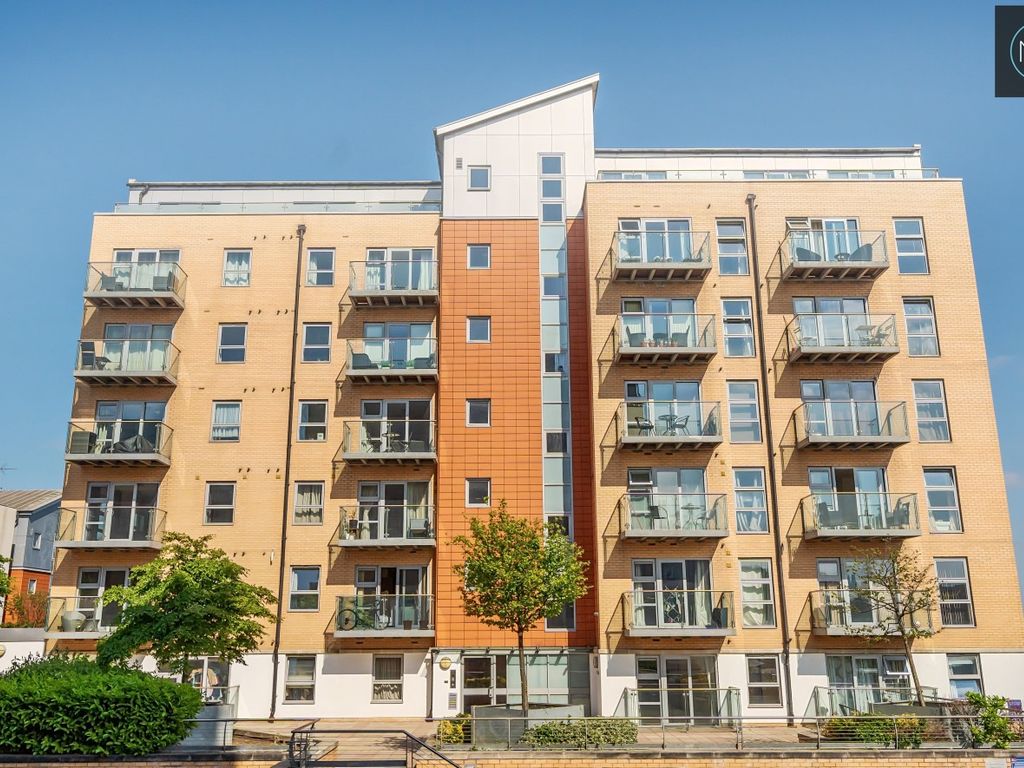 2 bed flat for sale in Marquess Heights, Queen Mary Avenue, South Woodford, London E18 Zoopla