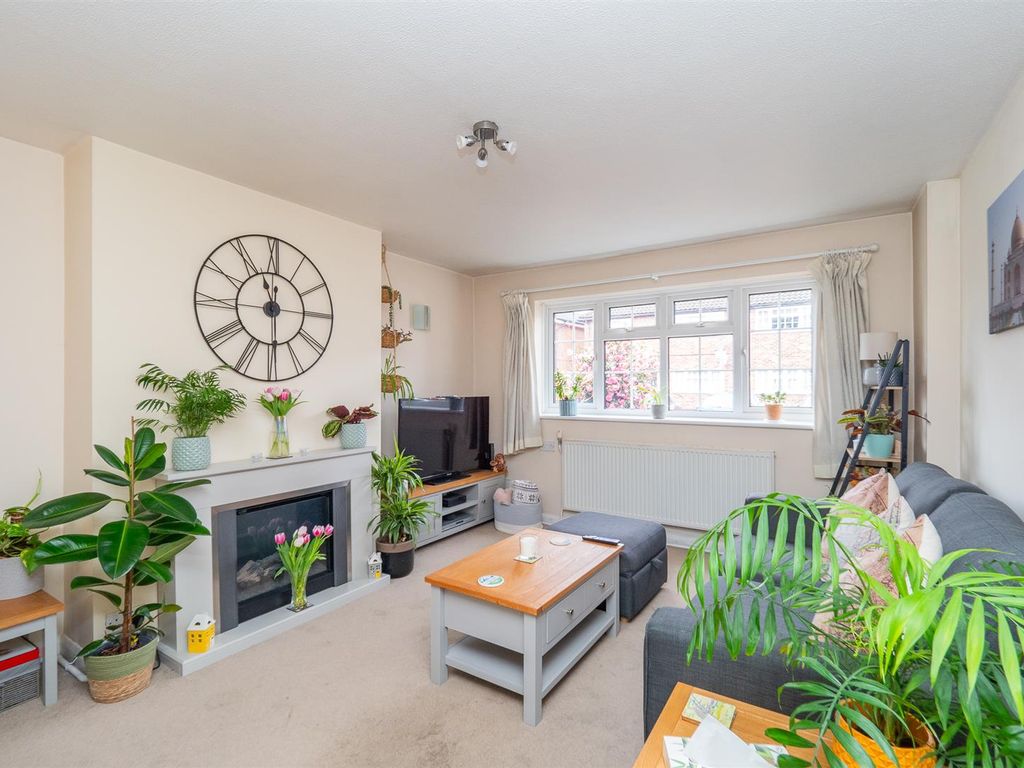 2 bed for sale in Godstone Road, Sutton SM1, £350,000 Zoopla